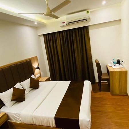 Hotel Plaza Heights By Rak Rooms, Mangaluru ภายนอก รูปภาพ